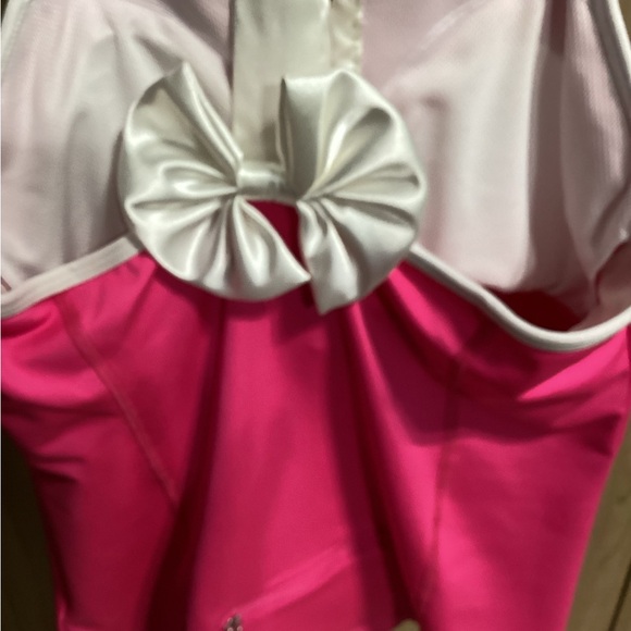 NWT golf or tennis top - Picture 3 of 11